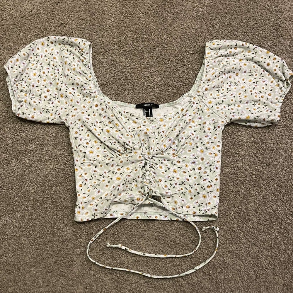Juniors cropped shirt